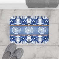 Blue Seashell small bath mat